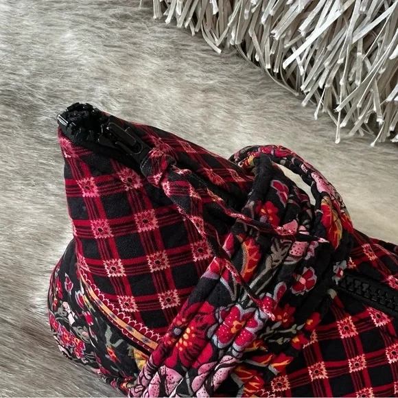 Vintage VERA BRADLEY Anastasia Petite Paddy Bag Zipper USA Black Red Floral Y2K - Picture 5 of 14